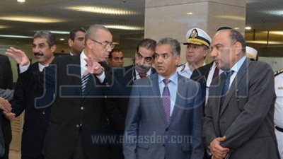 وزيرا الطيران والاثار يتفقدان موقع إنشاء متحف داخل مطار القاهرة