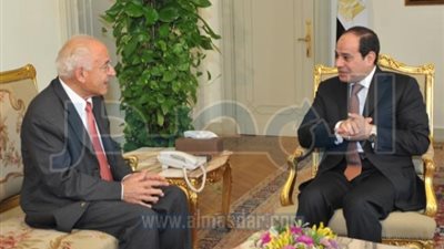 السيسى يستعرض مع فاروق الباز مقترحات زيادة انتاج الغذاء