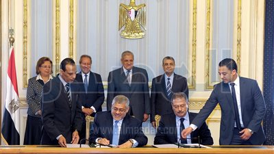 توقيع مذكرتين تفاهم بين القابضة لكهرباء مصر والنويس للإستثمار