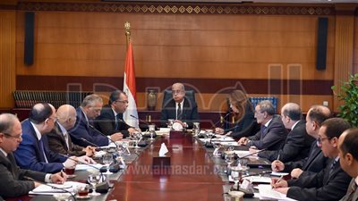 الحكومة: لن نسمح بتمرير الفساد إلى الأجيال المقبلة