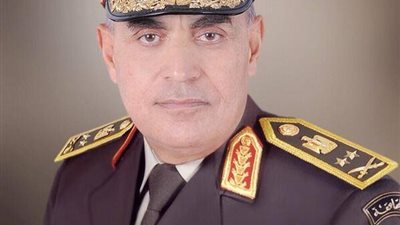 وزير الدفاع يشارك طلاب الكلية الحربية ماراثون لركوب الدراجات