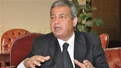 وزير الشباب والرياضة يكرم القائمين على الموقع  الإليكترونى للوزارة