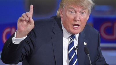 ترامب يطرد كبير مستشاريه