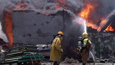 «الحماية المدنية» تدفع بــ20 سيارة إطفاء للسيطرة على حريق هائل بشركة كهرباء شمال القاهرة