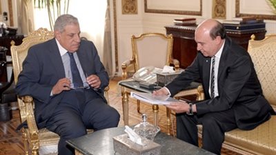 مؤتمر صحفى  لـ 