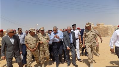 محلب يدشن المرحلة الأولى من ازدواج الطريق الدولي 