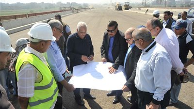 وزير النقل يتفقد أعمال الطريق الدائري من بنها حتى 