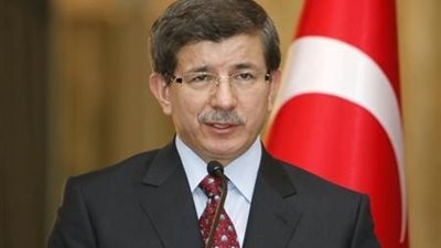 رئيس الوزراء التركي: نقدم ما يمكننا كي لا تسقط 