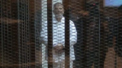 وصول المدعين بالحق المدني استعدادا لبدء جلسة 