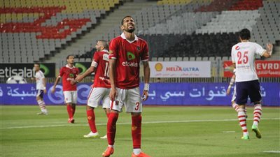 اندلاع اشتباكات عقب فوز الزمالك بكأس مصر.. ومدحت شلبي يكشف السبب