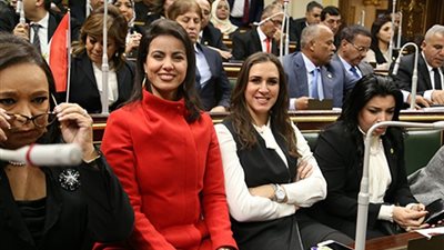 علي عبدالعال يترأس اجتماعًا مغلقًا لـ