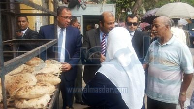 جولة مفاجئة لوزيرا التموين والتخطيط على مخابز ومحلات البقالة بعابدين