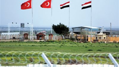 تركيا تبحث غلق حدودها مع سوريا استجابة لأوامر روسيا