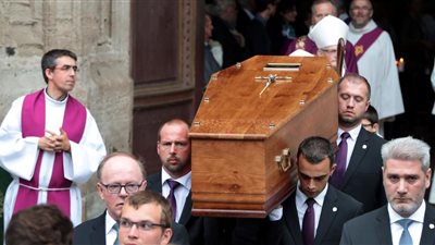 فرنسا: توجيه التهمة إلى مشتبه به في قضية قتل القس