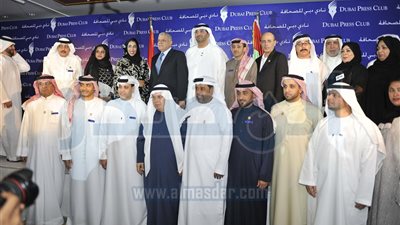 محلب خلال مشاركته احتفالية نادى دبى للصحافة يشكرالإمارات على دعم ثورة 30 يونيو