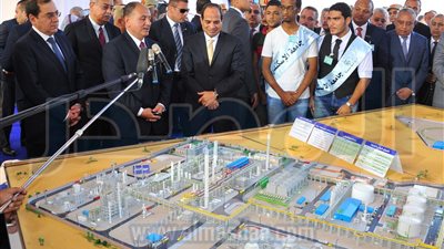 السيسي يفتتح مُجمع البتروكيماويات 