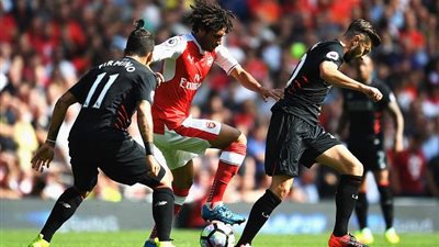 فيديو وصور: آرسنال يسقط أمام ليفربول برباعية في الدوري الإنجليزي