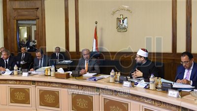 شريف إسماعيل: الإلتزام بالإعتماد عـلى المكـون المحلي أولوية قصوى 