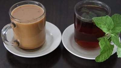 دراسة: مزج الشاى باللبن معًا يُقلل من فوائدهما الغذائية