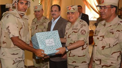 وزير الداخلية: الجيش والشرطة سيظلان في طليعة الشعب