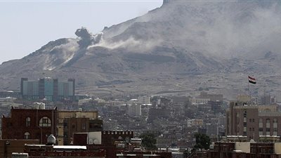 التحالف العربي يقصف معسكرا للميليشيات قرب صنعاء