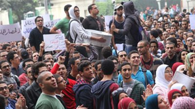 اشتباكات بين أمن 