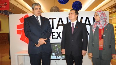 حملة تميز تايوان تتبرع بأجهزة لاب توب لجمعية 