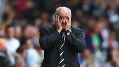 رسمياً.. الأهلى يقبل استقالة مارتن يول وعرابى يقود الفريق أمام أسيك