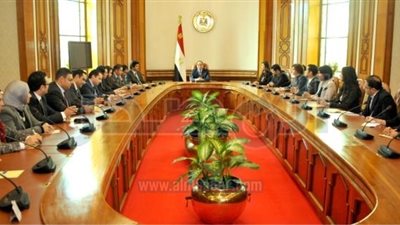 السيسى يدعو  شباب الإعلاميين لاعداد ورقة عمل  لتطوير مؤسسات الإعلام القومية.