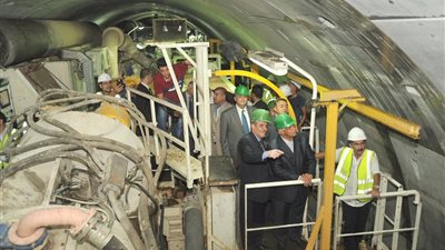 وزير النقل يوضح خطة تنفيذ المرحلة الرابعة للخط الثالث للمترو 