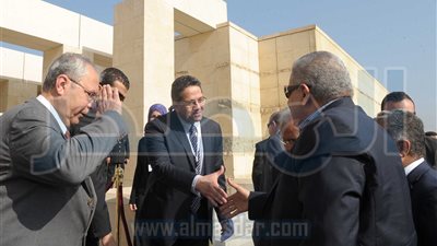 محلب يتفقد المرحلتين الأولي والثانية من المتحف القومى للحضارة المصرية