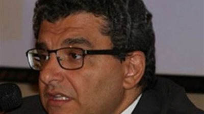 سفير مصر بموسكو يبحث دفع السياحة الروسية لمصر 