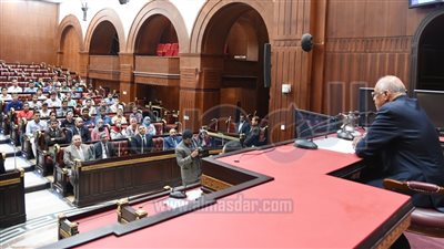 صور: رئيس مجلس النواب يكرم أوائل الثانوية العامة