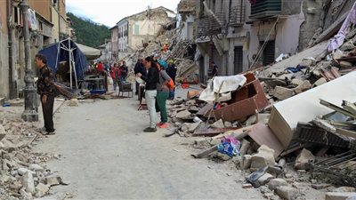 ارتفاع ضحايا زلزال إيطاليا إلى 120 شخصًا