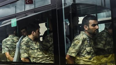 حملة الاعتقالات المستمرة في تركيا تطال 3 دبلوماسيين