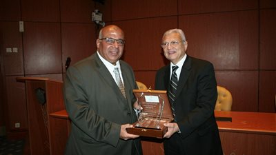 تكليف رأفت عبد العزيز فهمي بأعمال قطاع البنية المعلوماتية بوزارة 