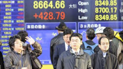 نيكي يصعد وينهي الأسبوع على مكاسب وسط توقعات إيجابية لعام 2015