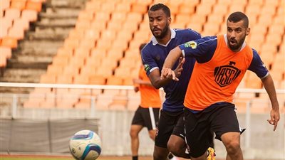 رسمياً.. الأهلي يمدد تعاقده مع عبدالله السعيد وحسام عاشور