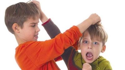 دراسة تربط بين السلوك العنيف للطفل والاضطراب النفسي لوالديه