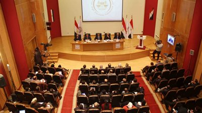 بالأسماء.. السيسي يشكل اللجنة العليا للانتخابات