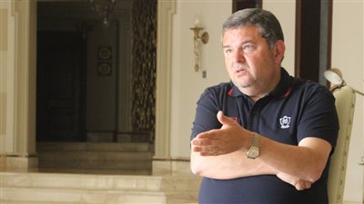 وزير قطاع الأعمال يبحث خطة تطوير شركتى 