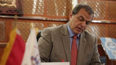 الخميس المقبل إجازة مدفوعة الأجر للعاملين بالقطاعين العام والخاص