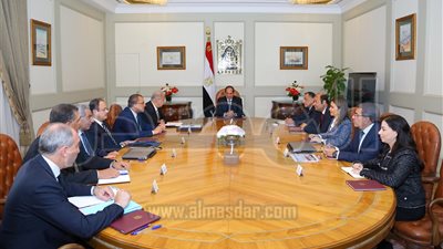 السيسى يطالب الحكومة بالاهتمام بالمنتج المصري ومواصلة جهود الارتقاء بجودته