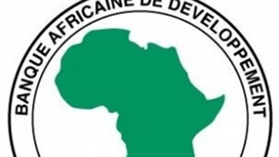 بنك التنمية الإفريقي يطلق آلية مراجعة الأداء التنموي لعام 2015