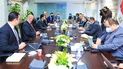 وزيرا البيئة والشباب يبحثان سبل التعاون في التحضير لمؤتمر المناخ