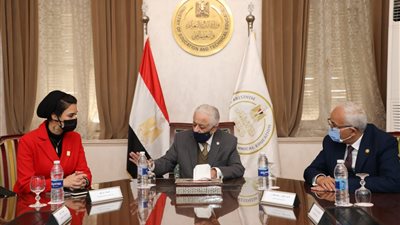 بروتوكول تعاون بين «التربية والتعليم» ومؤسسة «حياة كريمة»