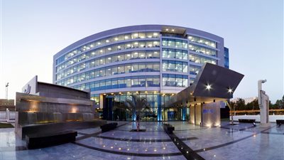 «راية» تستحوذ على «i2» و«المتاجر المتحدة»