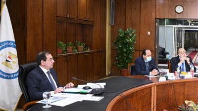 «الملا»: استكمال خطط الإصلاح البيئى وتحسين مواصفات المنتجات البترولية