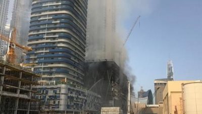 السيطرة على حريق في برج تحت الإنشاء بدبي