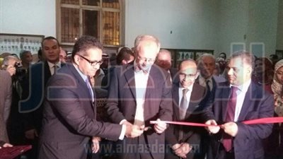 بالصور.. وزير الآثار يفتتح معرض سيناء بالمتحف المصري